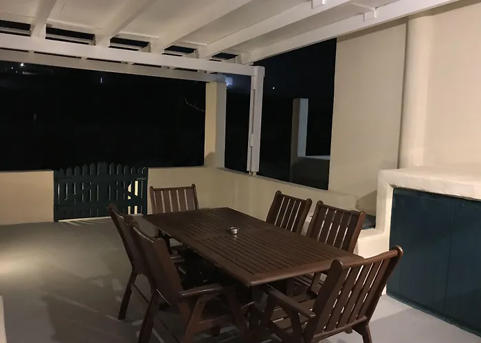 Ampelos Executive * Pýrgos