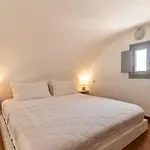 Ampelos Executive Pýrgos