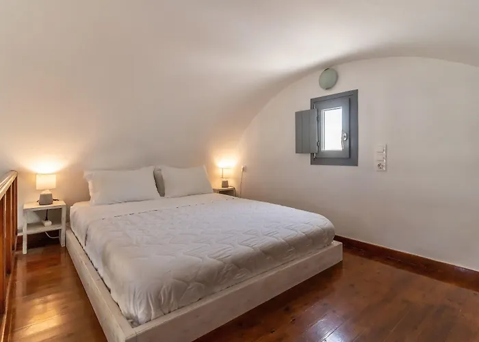 Ampelonas Executive Houses